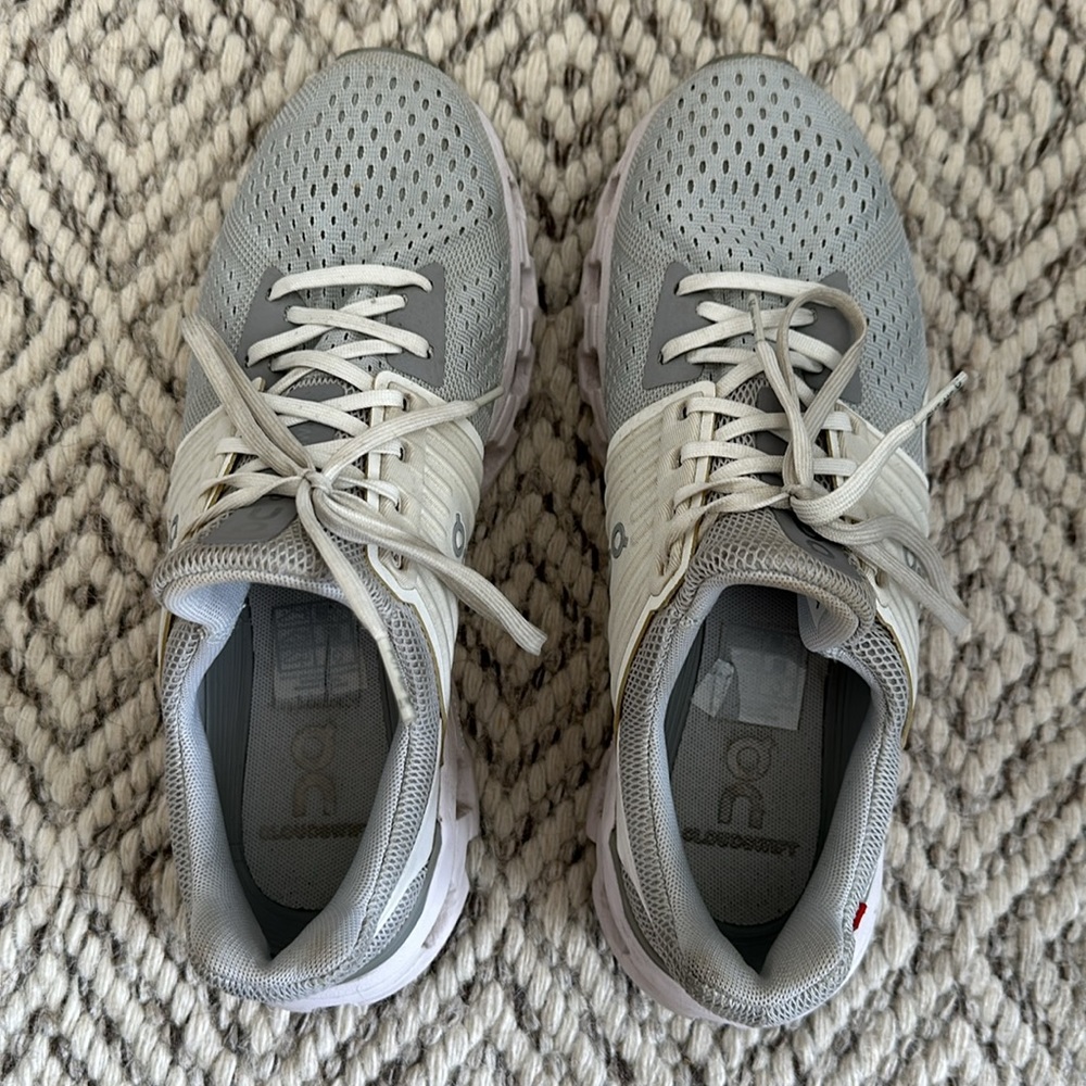On Running Cloudswift White & Grey Sneakers - image 2